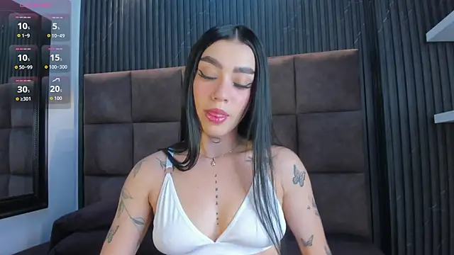 Scarlet  Jones  online show from 05/26/26, 04:32