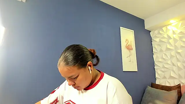 Snapshot of freya_cole_ chatting on 10/10/25, 11:44 freya cole online show from 10/10/25, 11:44