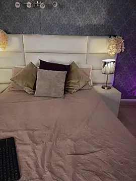 Celeste Amber online show from 04/10/26, 07:32