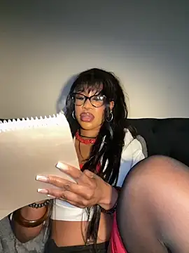 darksiren1 online show from 10/30/25, 10:06