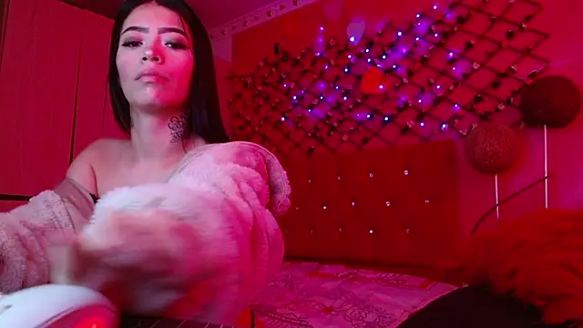 Snapshot of Zoe_kler chatting on 11/04/25, 07:50 Zoe kler online show from 11/04/25, 07:50