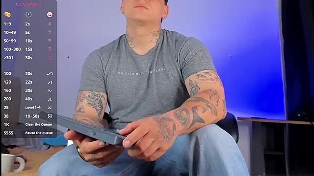 denis munera online show from 10/16/25, 10:01