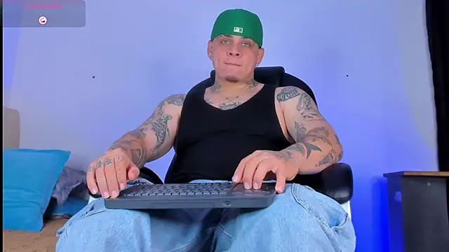 denis munera online show from 10/12/25, 02:40