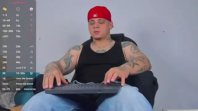 denis munera online show from 09/28/25, 12:56