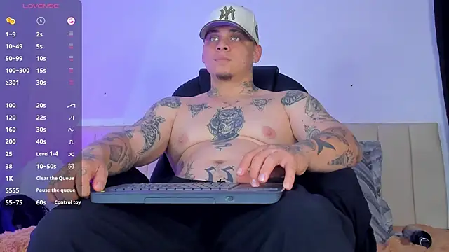 denis munera online show from 09/25/25, 04:13