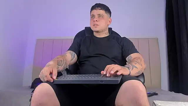 denis munera online show from 02/17/26, 08:28