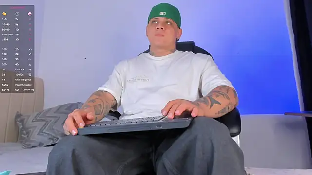 denis munera online show from 10/24/25, 10:47