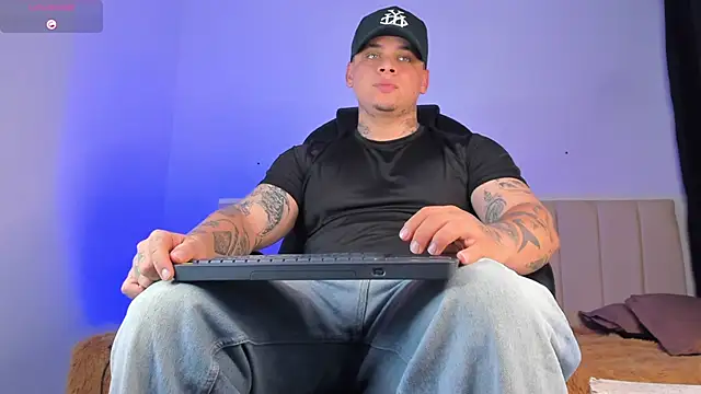 denis munera online show from 11/24/25, 03:39