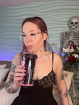 EvaNude- online show from 10/11/25, 10:00