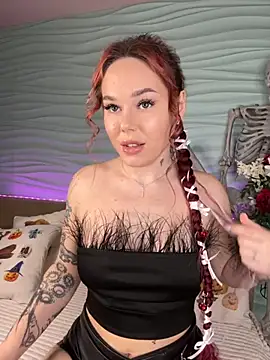 EvaNude- online show from 10/10/25, 10:10