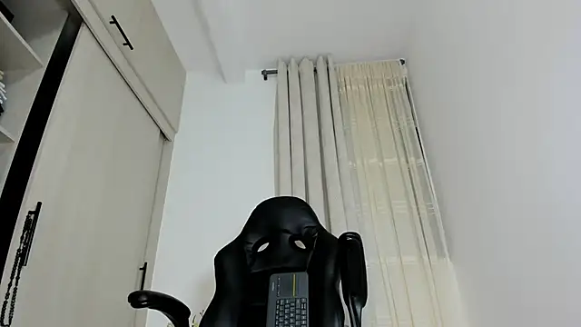 Biscuit oliva online show from 03/13/26, 01:10