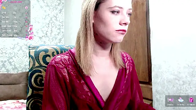 Snapshot of Kate__Loves chatting on 01/16/26, 07:29 Kate Loves online show from 01/16/26, 07:29