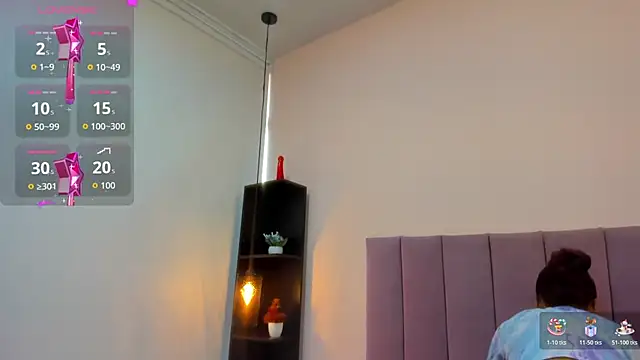 HoollyHendrix online show from 11/20/25, 08:09