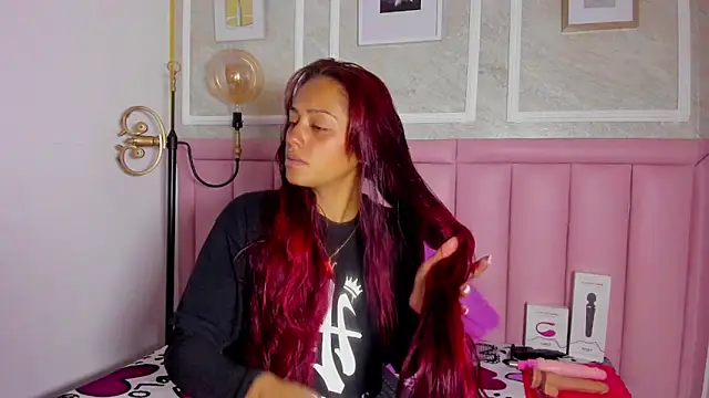 HoollyHendrix online show from 01/16/26, 08:57