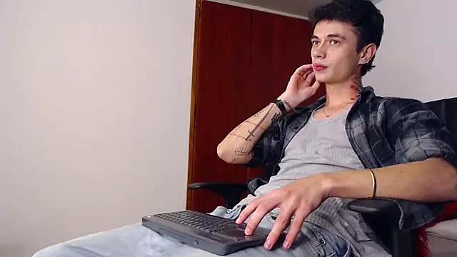 jaico santos online show from 10/22/25, 10:52