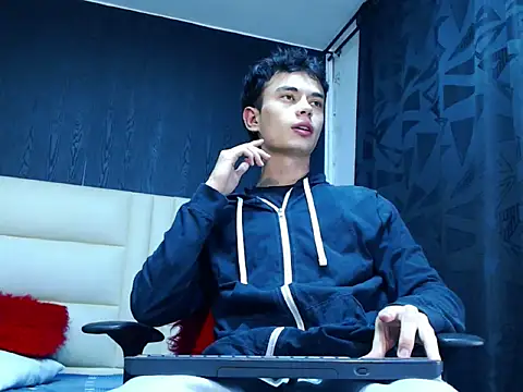 Snapshot of jaico_santos chatting on 10/11/25, 10:33 jaico santos online show from 10/11/25, 10:33