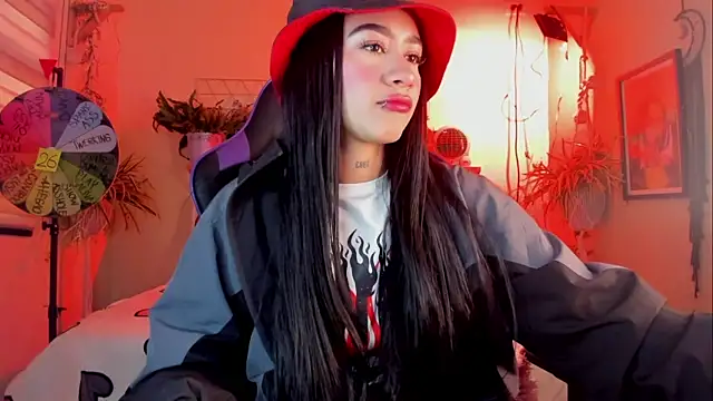 camila1 torres  online show from 04/13/26, 08:13