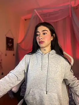 camila1 torres  online show from 12/05/25, 12:43