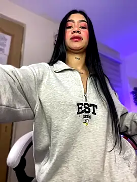 camila1 torres  online show from 12/02/25, 03:30