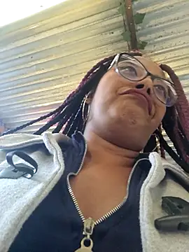 Ebony-Goddess19 online show from 10/28/25, 10:31