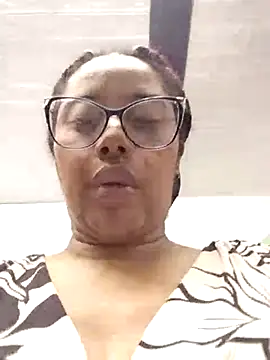 Ebony-Goddess19 online show from 11/06/25, 06:01