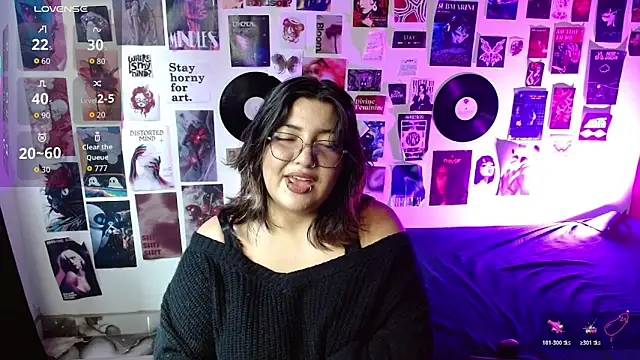 Roxy f w online show from 04/21/26, 04:35