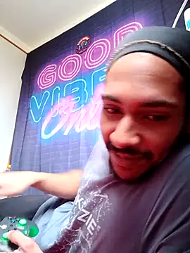 Snapshot of Mikaaa97 chatting on 02/02/26, 03:44 Mikaaa97 online show from 02/02/26, 03:44