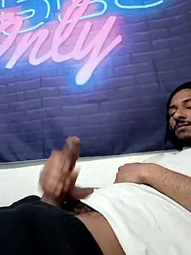 Snapshot of Mikaaa97 chatting on 03/25/26, 09:14 Mikaaa97 online show from 03/25/26, 09:14