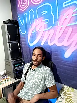 Snapshot of Mikaaa97 chatting on 02/13/26, 06:08 Mikaaa97 online show from 02/13/26, 06:08