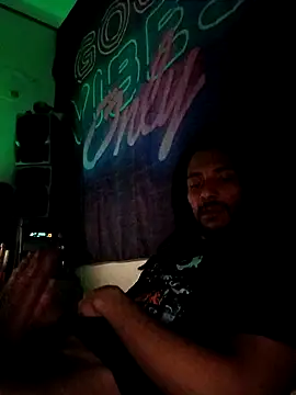 Snapshot of Mikaaa97 chatting on 03/27/26, 03:15 Mikaaa97 online show from 03/27/26, 03:15