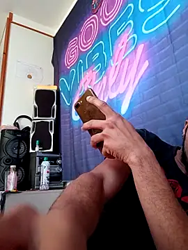 Snapshot of Mikaaa97 chatting on 03/15/26, 07:26 Mikaaa97 online show from 03/15/26, 07:26