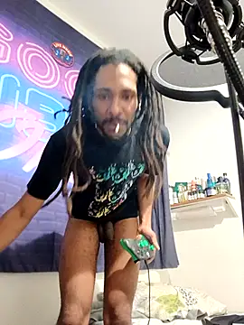 Snapshot of Mikaaa97 chatting on 04/04/26, 01:01 Mikaaa97 online show from 04/04/26, 01:01