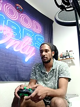 Snapshot of Mikaaa97 chatting on 04/08/26, 11:50 Mikaaa97 online show from 04/08/26, 11:50