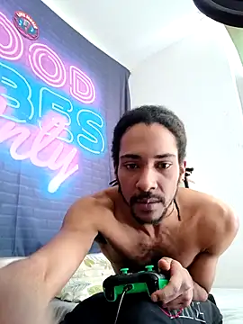 Snapshot of Mikaaa97 chatting on 03/18/26, 01:35 Mikaaa97 online show from 03/18/26, 01:35