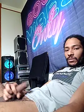 Snapshot of Mikaaa97 chatting on 02/14/26, 12:49 Mikaaa97 online show from 02/14/26, 12:49