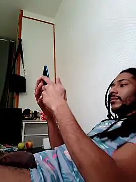 Snapshot of Mikaaa97 chatting on 01/08/26, 11:05 Mikaaa97 online show from 01/08/26, 11:05