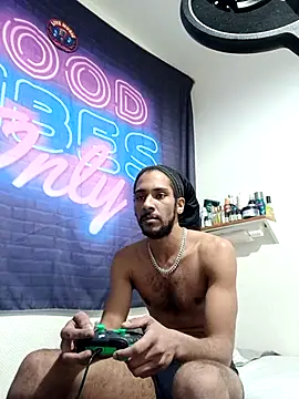 Snapshot of Mikaaa97 chatting on 03/30/26, 07:37 Mikaaa97 online show from 03/30/26, 07:37