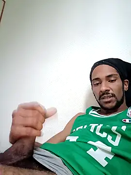 Snapshot of Mikaaa97 chatting on 12/23/25, 08:57 Mikaaa97 online show from 12/23/25, 08:57