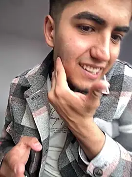 Snapshot of tomy_hot20 chatting on 09/23/25, 09:44 tomy hot20 online show from 09/23/25, 09:44