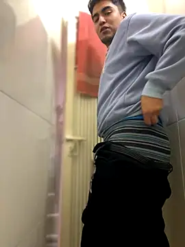 Snapshot of tomy_hot20 chatting on 09/17/25, 09:17 tomy hot20 online show from 09/17/25, 09:17