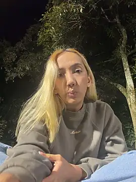 Isa klein online show from 03/10/26, 12:47