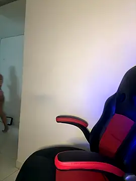 Isa klein online show from 10/19/25, 09:50