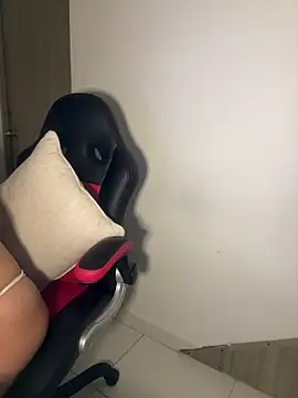 Isa klein online show from 10/16/25, 04:10