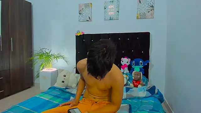 Zacktorres  online show from 09/30/25, 11:11