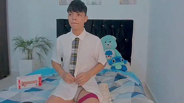 Zacktorres  online show from 10/14/25, 10:53