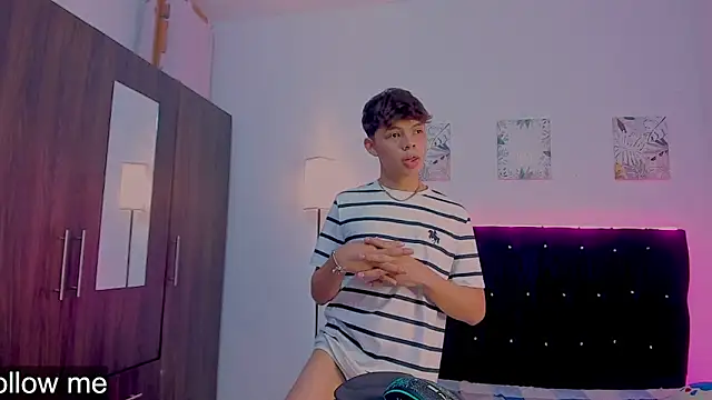 Zacktorres  online show from 11/16/25, 10:46