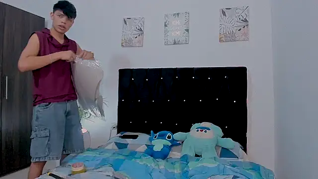 Zacktorres  online show from 10/17/25, 10:00