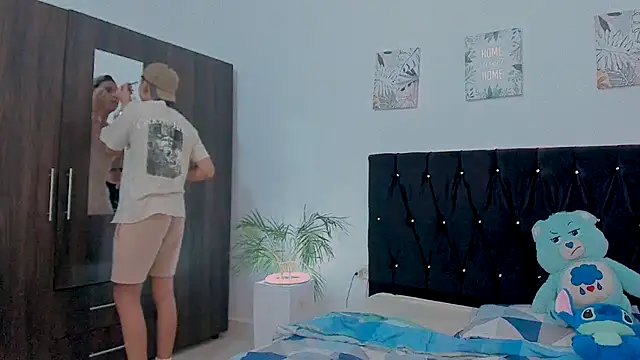 Zacktorres  online show from 10/16/25, 11:57