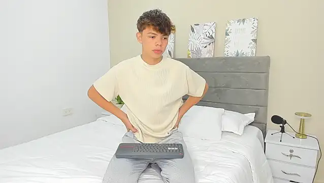 Zacktorres  online show from 12/16/25, 10:25