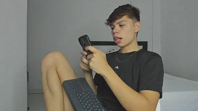 Zacktorres  online show from 01/16/26, 01:09